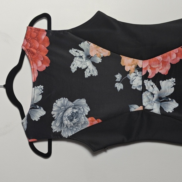 FANTAIST Floral Sleeveless Dress - Black and Multi Size Medium - Picture 13 of 16